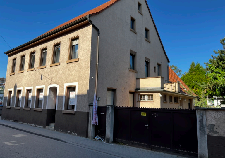 Read more about the article „VERKAUFT“ – Großzügiges 2- Familienhaus auf schönem Grundstück und Projektentwicklung für 7 Wohnungen