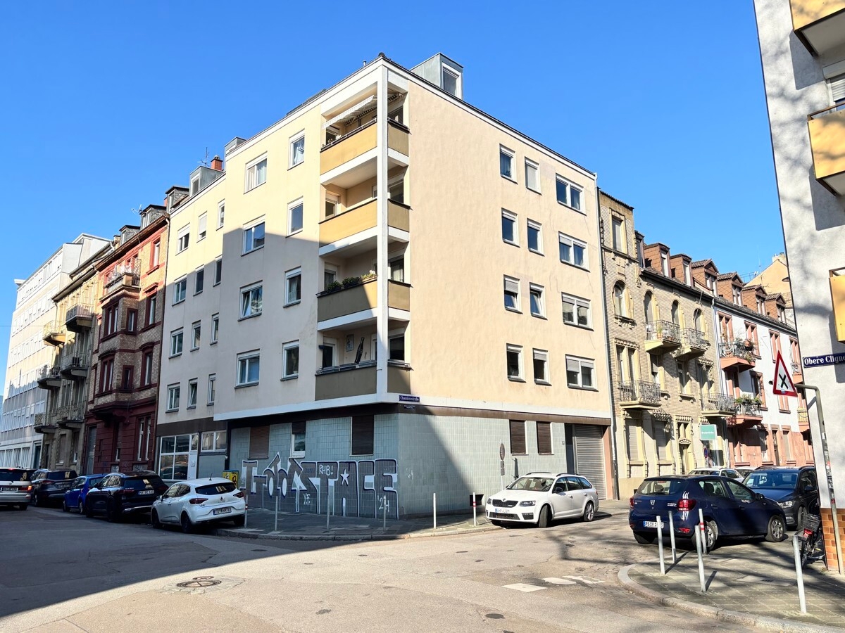 Mehr über den Artikel erfahren Gut, geschnittene 3 – Zimmer Eigentumswohnung mit Renovierungsbedarf