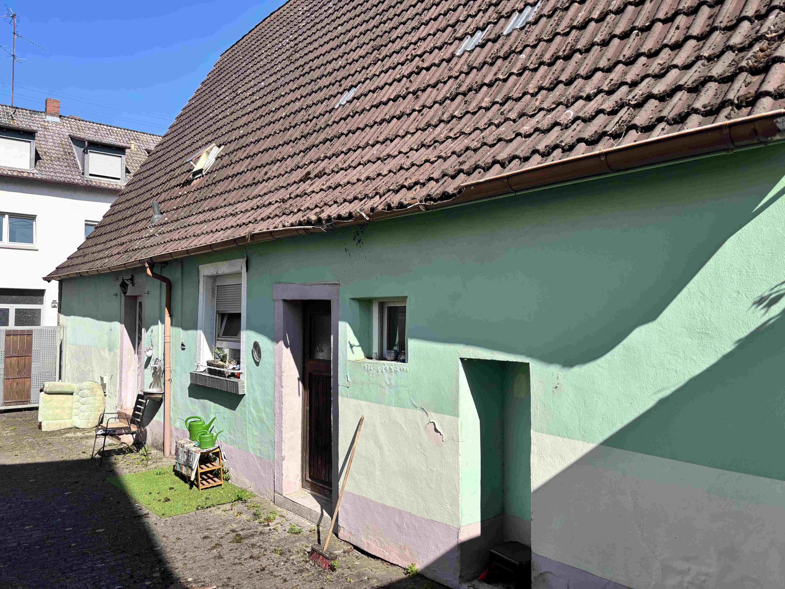 Mehr über den Artikel erfahren Abrissgrundstück für 2 Häuser in Seckenheim